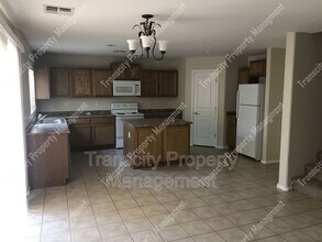 39672 N Webb Cir in San Tan Valley, AZ - Building Photo - Building Photo