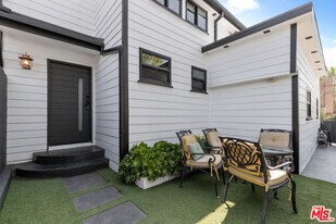 4408 Beck Ave in Los Angeles, CA - Building Photo