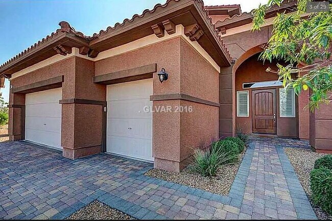 7342 W Elessar Ave in Las Vegas, NV - Building Photo - Building Photo