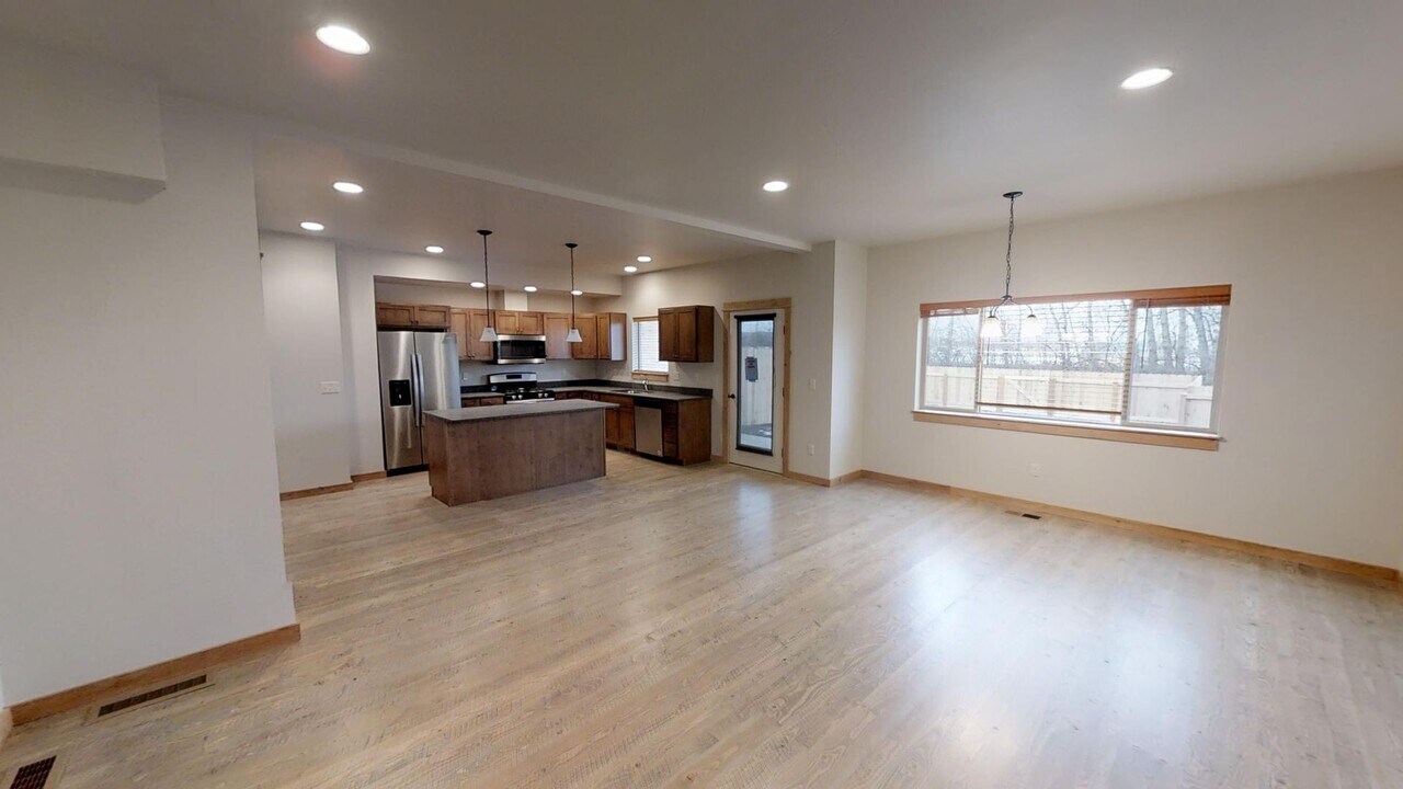 3276 Mistral Way in Bozeman, MT - Building Photo