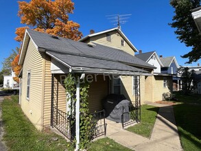 237-239-239 Maple St in Ashland, OH - Building Photo - Building Photo