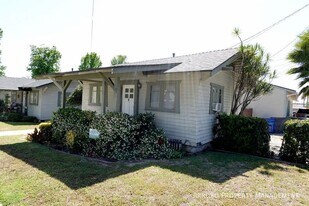 417 S Canyon Blvd in Monrovia, CA - Building Photo