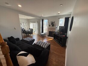 610 Lakeridge Ct in Naperville, IL - Building Photo - Building Photo