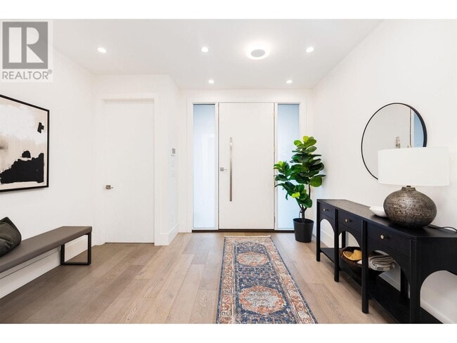 property at 712 E Keith Rd