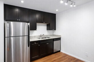 The Denn of Dinkytown in Minneapolis, MN - Building Photo - Building Photo