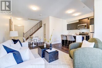 1145-1145 Journeyman Ln in Mississauga, ON - Building Photo - Building Photo