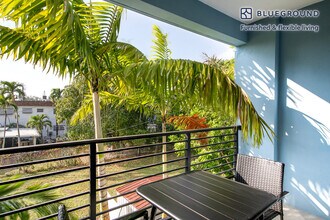 2201 Polk St in Hollywood, FL - Building Photo - Building Photo