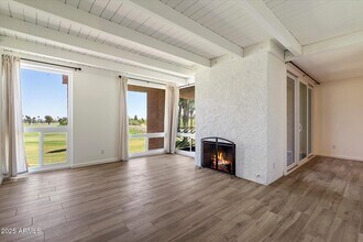 7401 N Scottsdale Rd in Paradise Valley, AZ - Building Photo - Building Photo