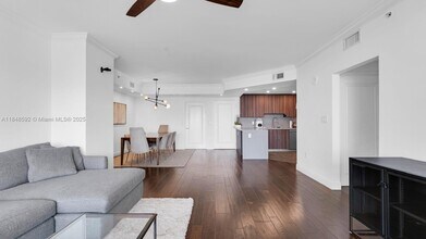 19400 Turnberry Way in Aventura, FL - Building Photo - Building Photo