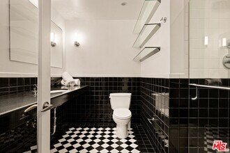 1026 Laurel Ave in West Hollywood, CA - Building Photo - Building Photo