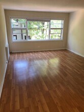 710 Washington Blvd, Unit 208 in Oak Park, IL - Foto de edificio - Building Photo