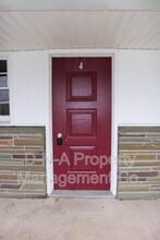 106 3rd St in Gouldsboro, PA - Building Photo - Building Photo