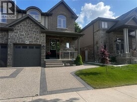 47 Elmbank Trail in Kitchener, ON - Building Photo