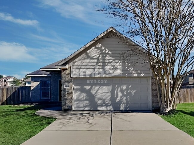 property at 13541 Lake Breeze Ln