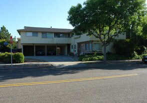 1390 Kingfisher Way in Sunnyvale, CA - Building Photo
