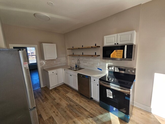 8 Maiden Ln in Kingston, NY - Building Photo - Building Photo