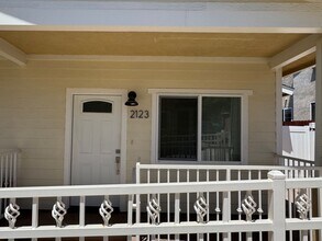 2123 Ocean View Blvd in San Diego, CA - Building Photo - Building Photo
