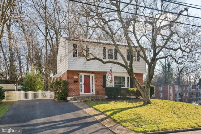 426 E Hinckley Ave in Ridley Park, PA - Building Photo - Building Photo