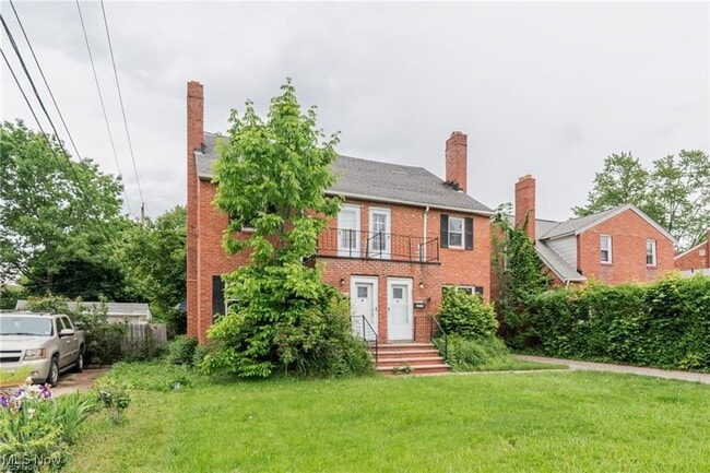 3839 Mayfield Rd in Cleveland Heights, OH - Building Photo - Building Photo
