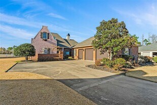 4140 Primrose Dr in Lake Charles, LA - Building Photo