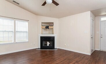 2836 Oasis Ln in Charlotte, NC - Building Photo - Building Photo