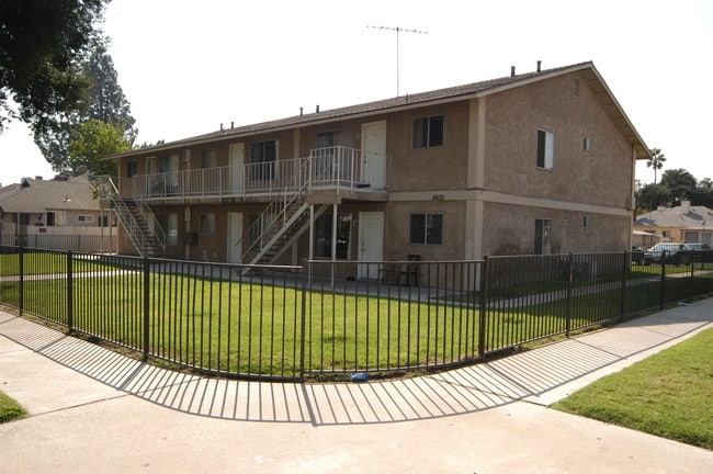 Nuevo Apartments in Fontana, CA - Building Photo - Building Photo