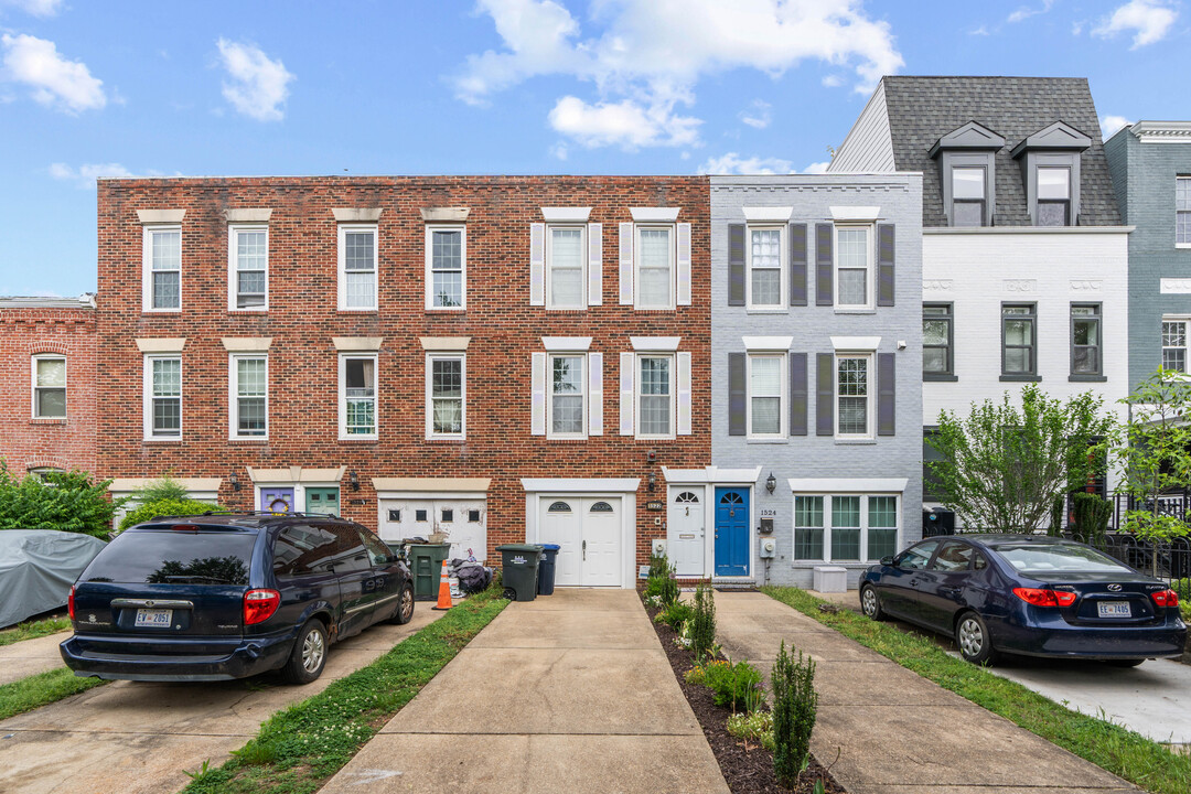 Capitol Hill Townhomes in Washington, DC - Building Photo