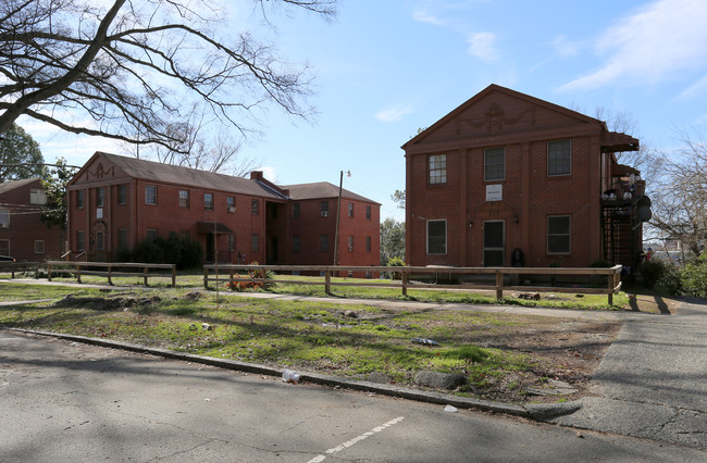 Daylight Apartments in Durham, NC - Building Photo - Building Photo