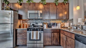 340 E Ohio St in Chicago, IL - Building Photo