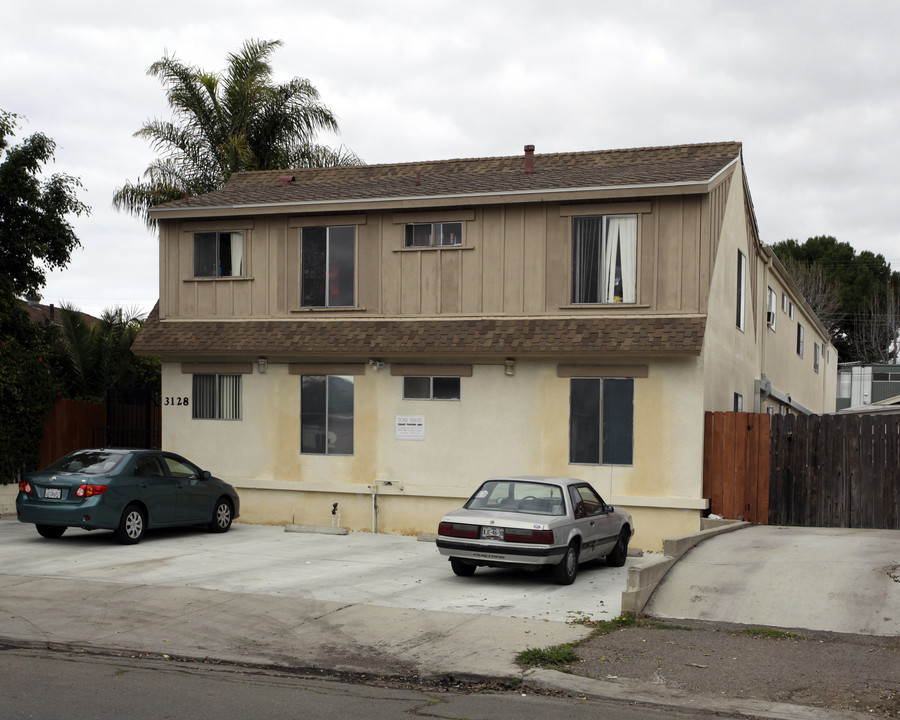 3128 Collier Ave in San Diego, CA - Foto de edificio