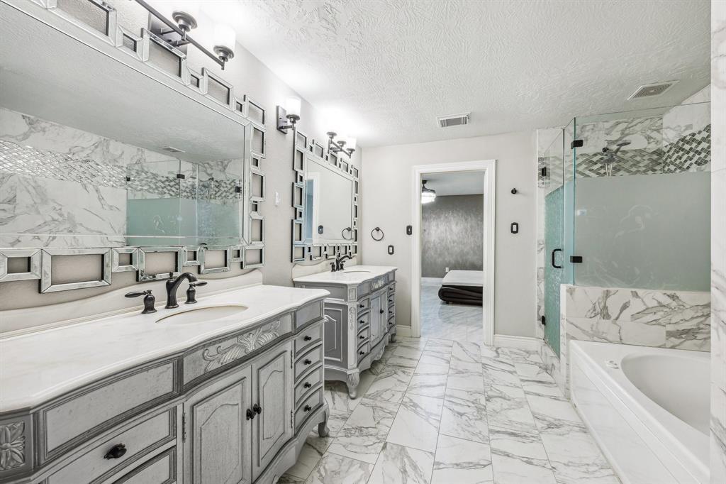 6021 Whispering Lakes Dr in Katy, TX - Foto de edificio