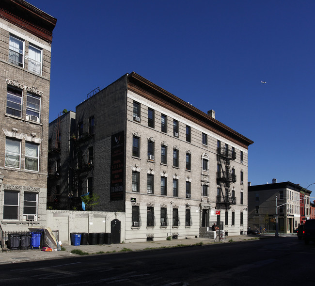 100 Rogers Ave in Brooklyn, NY - Building Photo - Building Photo