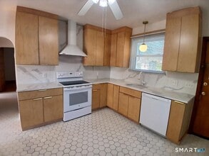 16 Church St in East Haven, CT - Building Photo - Building Photo