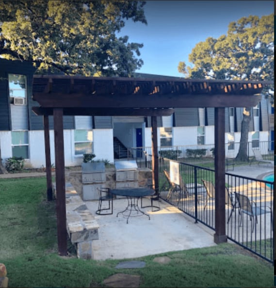 531 Bedford Rd in Bedford, TX - Building Photo - Building Photo