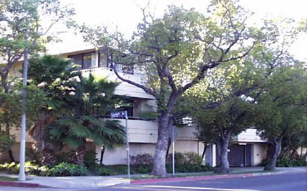 12707 Caswell Ave in Los Angeles, CA - Building Photo