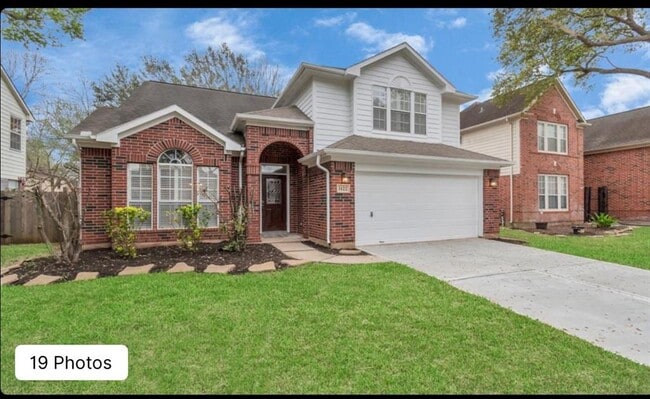 property at 1122 Augusta Dr