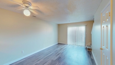 Collier Village Apartments in Collierville, TN - Building Photo - Interior Photo