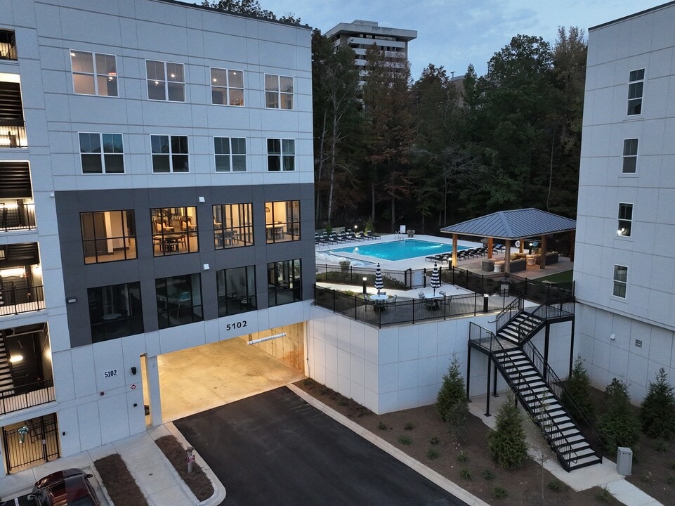 The Station at Crestline Heights in Birmingham, AL - Foto de edificio