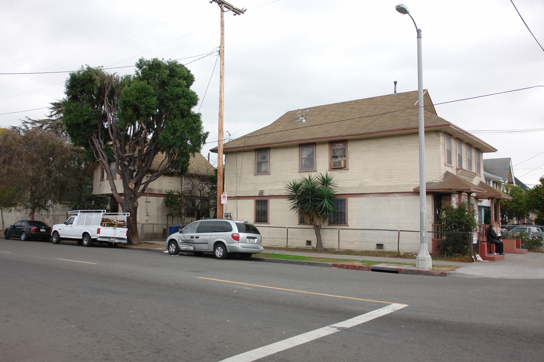 1800 S Union Ave in Los Angeles, CA - Building Photo