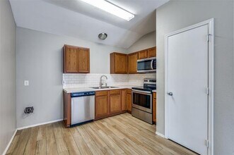 732 River Garden Dr in Fort Worth, TX - Building Photo - Building Photo
