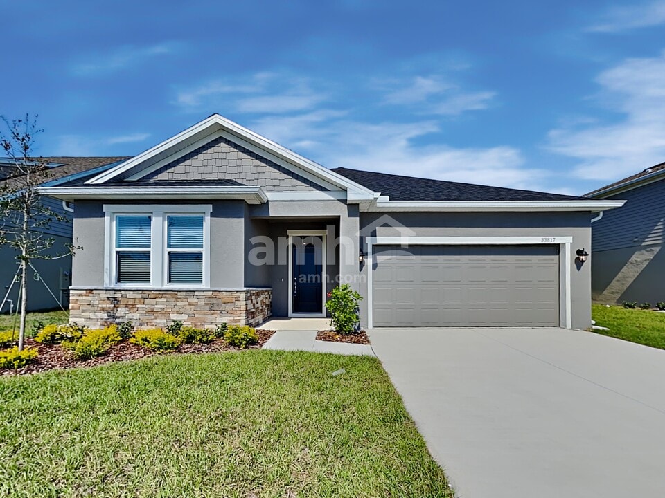 33817 Widman Way in Zephyrhills, FL - Building Photo