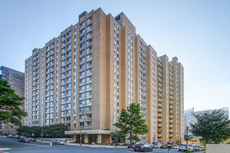 Highland House West in Chevy Chase, MD - Building Photo - Building Photo