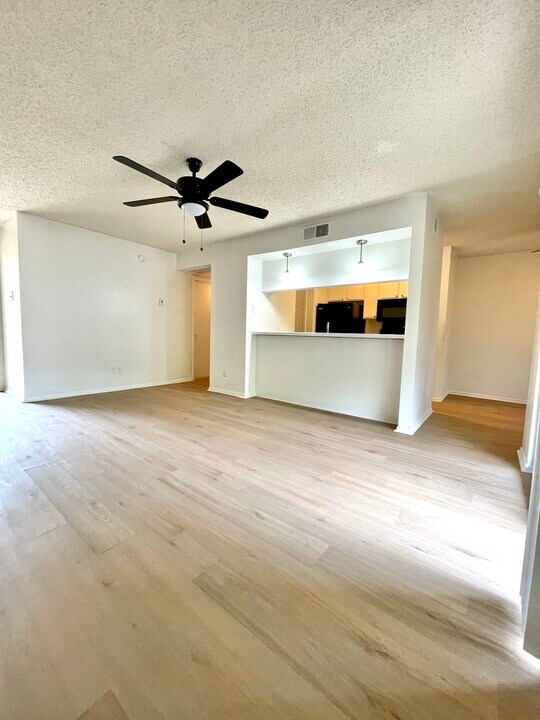 1574 Weyland Dr, Unit 105 in North Richland Hills, TX - Building Photo