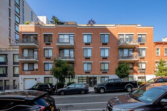 Harbor Hill in Brooklyn, NY - Foto de edificio - Building Photo