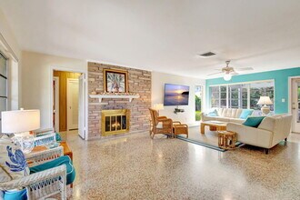 124 Sandal Ln in West Palm Beach, FL - Building Photo - Building Photo