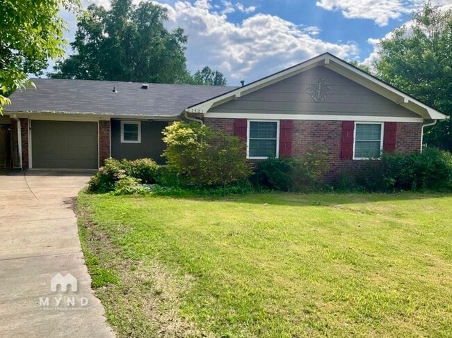 property at 7401 Briarwood Cove