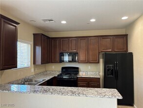 7557 Tasty Ct in Las Vegas, NV - Building Photo - Building Photo