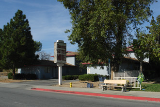 Banning Suites Motel in Banning, CA - Building Photo - Building Photo