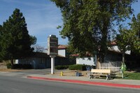 Banning Suites Motel in Banning, CA - Foto de edificio - Building Photo