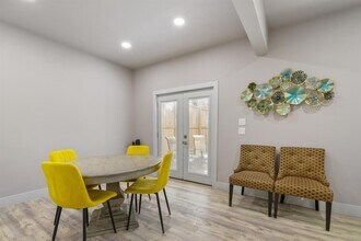 24700 Whitney Dr in Spicewood, TX - Building Photo - Building Photo